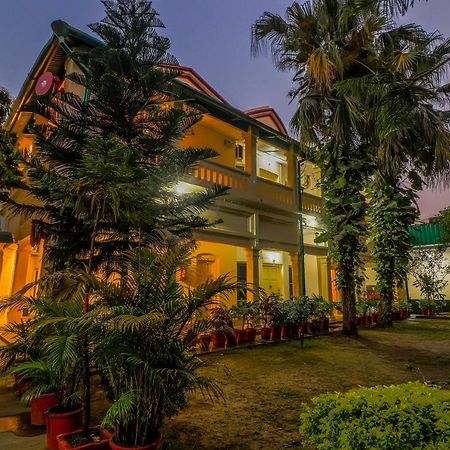 Hotel Heritage Деградун Екстер'єр фото